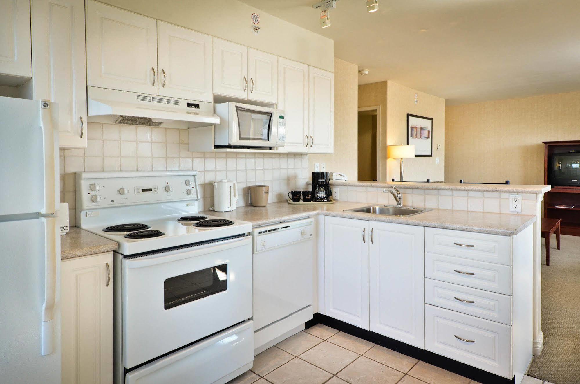 Sandman Suites Surrey - Guildford Buitenkant foto