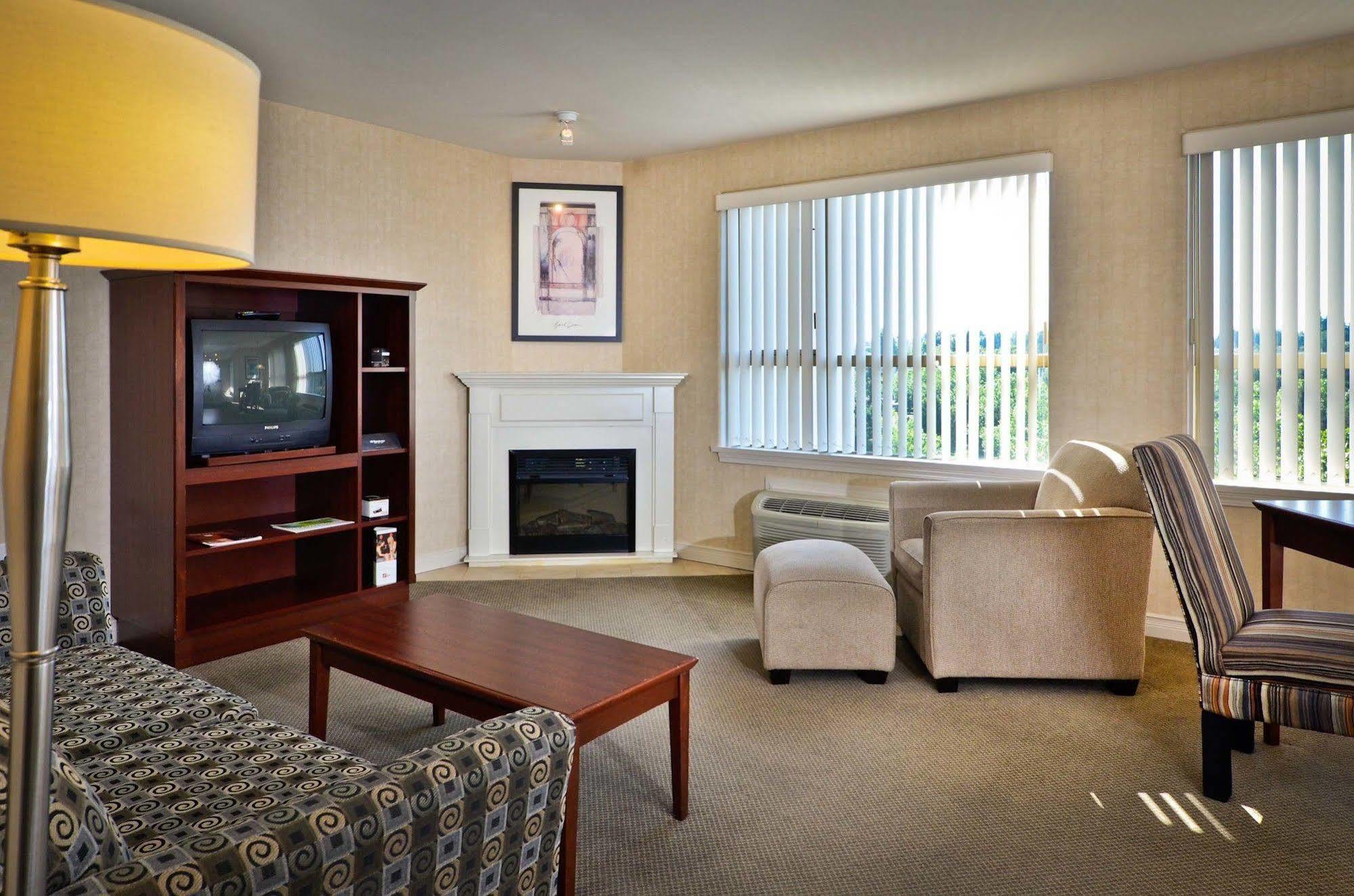 Sandman Suites Surrey - Guildford Buitenkant foto